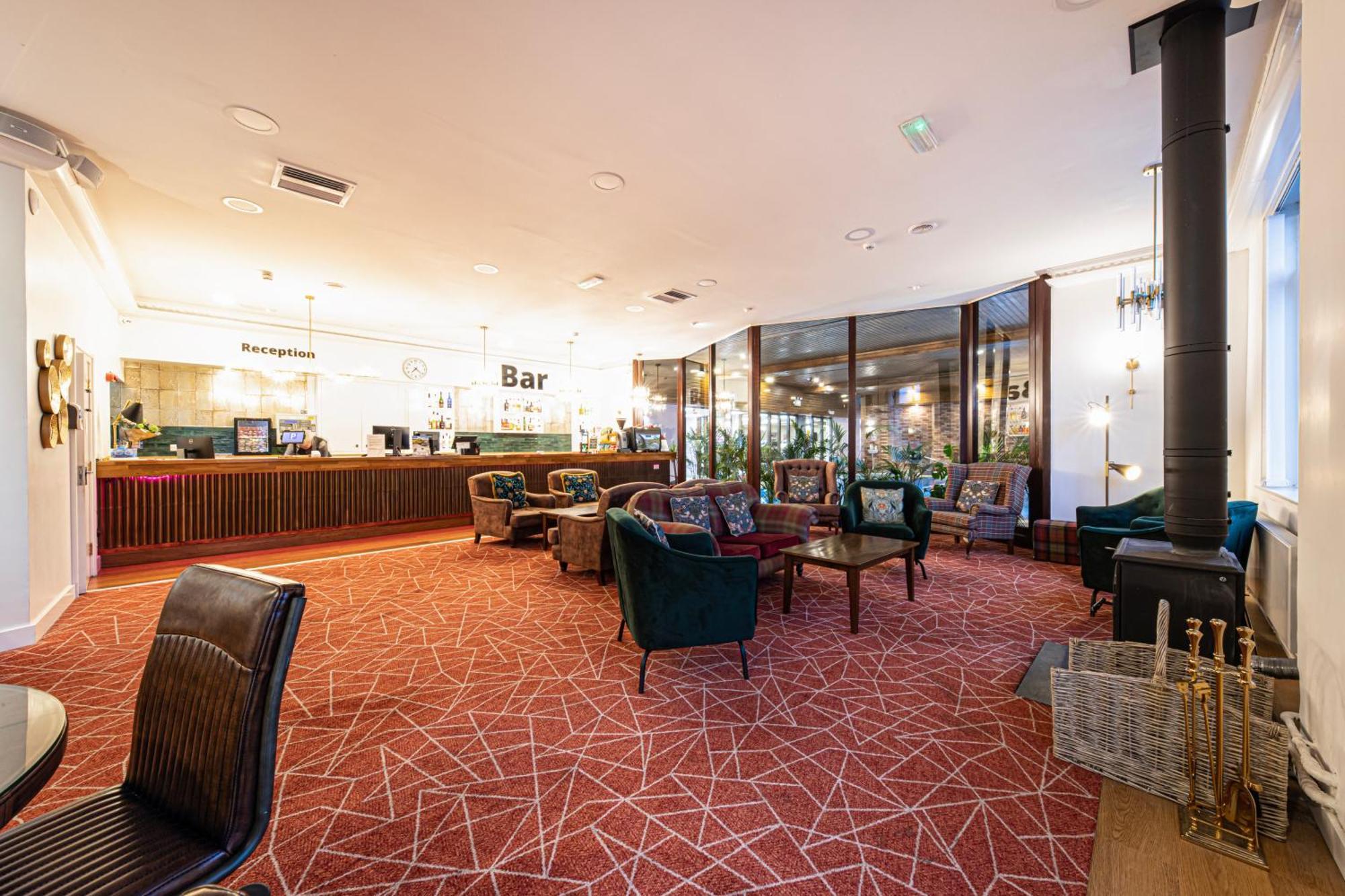 Scotland'S Spa Hotel ピトロクリー エクステリア 写真